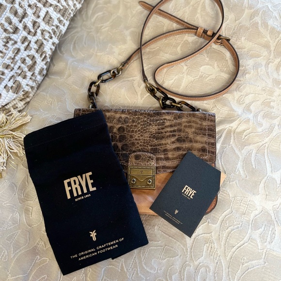 NEW FRYE CROSSBODY🤩 - Picture 2 of 12
